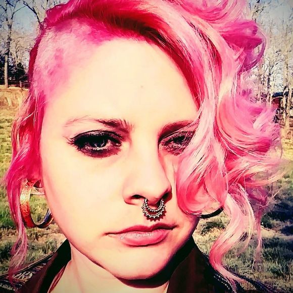 Meet your Posher, Elizabeth - Picture 1 of 1